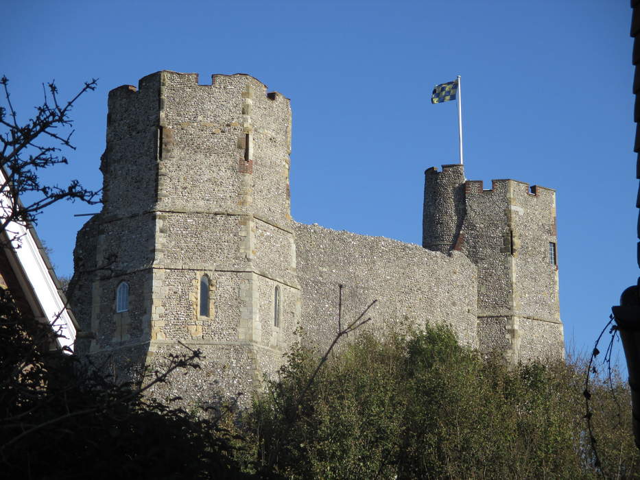 Lewes Castle: Grade I listed ruins in Lewes, United Kingdom